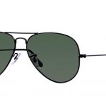 Ray-Ban Aviator Classic Sunglasses with Black Frame/Polarized Green Classic G-15 Lens